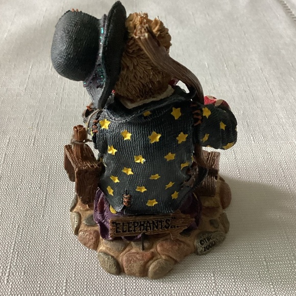 Boyd Bears Vintage Emmit Kleansweep  Resin Figurine - Picture 3 of 5